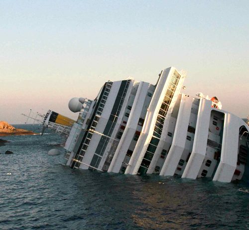 Naufragio-Giglio-Costa-Concordia-sinks-off-Italian-Coast