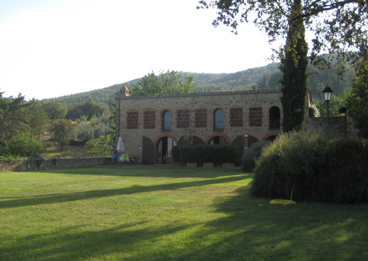 tenuta-lupinari-castello-di-fantasia-costruito-gino-coppede