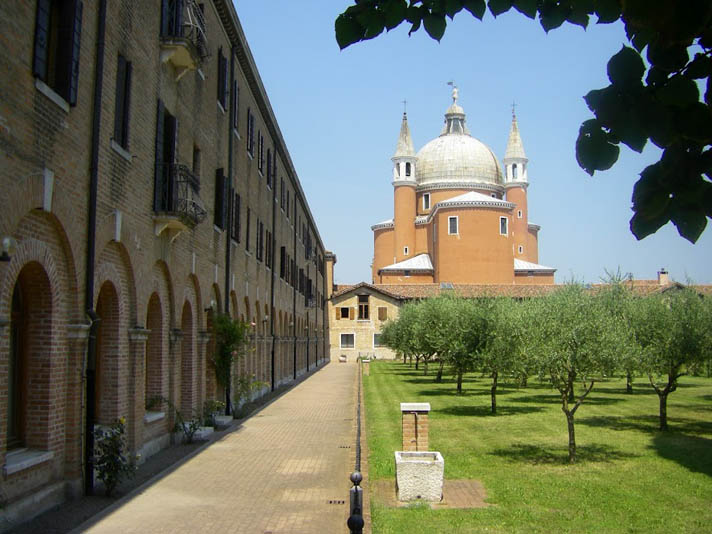 isola-giudecca-redentore-church-built-thanks-saving-venice-from-plague