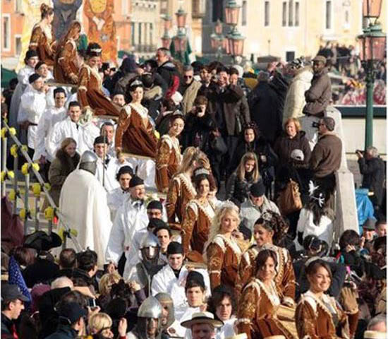 carnevale-dodici-marie-flight-angel-volo-angelo-2013-Venice