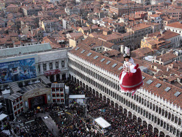 carnevale-dodici-marie-flight-angel-volo-angelo-2013-Venice