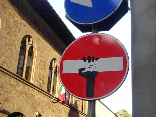 clet-florentine-street-artist-graffitti-italiani