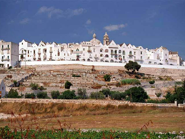 locorotondo-puglia-giorno-d-oro-italia-golden-day-italy