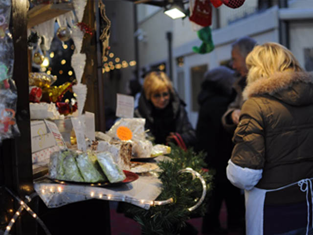 Mercatini-Natale-Christmas-Markets-Italy-Garda-Bardolino-Rossella-Rebonata 