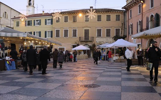 Mercatini-Natale-Christmas-Markets-Italy-Garda-Bardolino-Rossella-Rebonata 