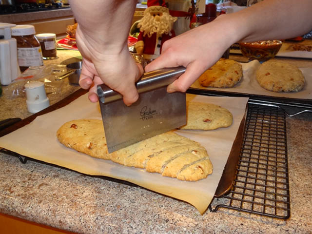 cantucci-italian-tuscan-almond-cookie-recipe