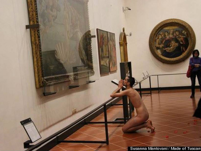 Bman-strips-nude-Uffizi-Botticelli-Primavera