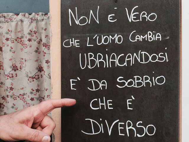 L’acqua fa male, il vino fa cantare! Water is bad, wine makes you sing & other Italian idioms