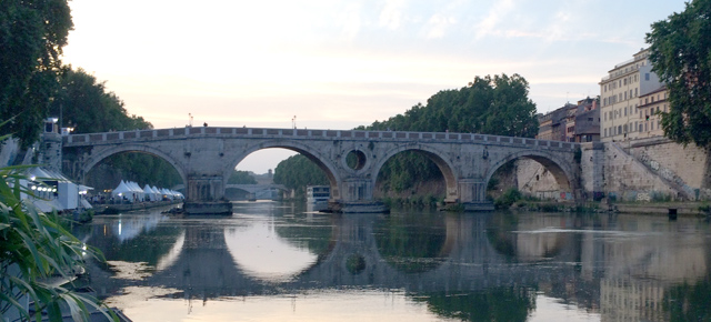 lungotevere-destination-romans-long-hot-summer-nights"