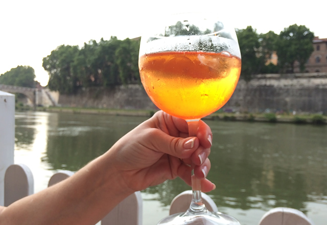 lungotevere-destination-romans-long-hot-summer-nights