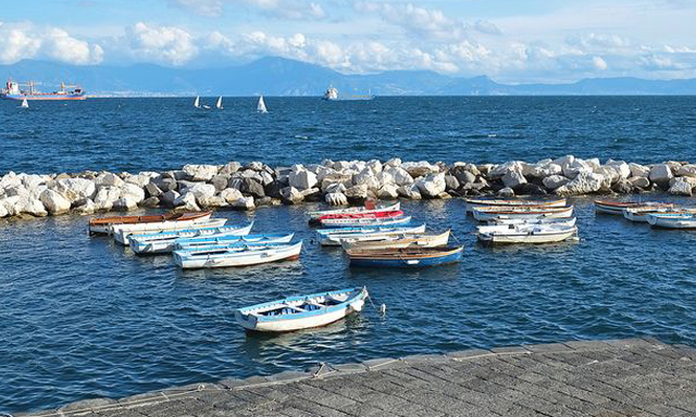 Napoli-Unplugged-Guide-Naples-Author-Bonnie-Alperts-guest-post