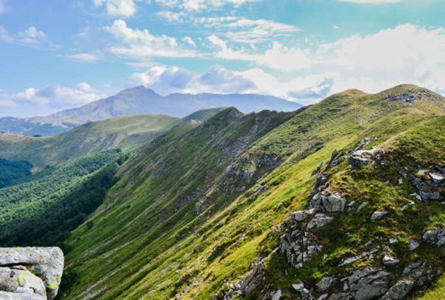 Sleeping-man-uomo-addormentato-profile-sleeping-giant-garfagnana-mountains-lucca