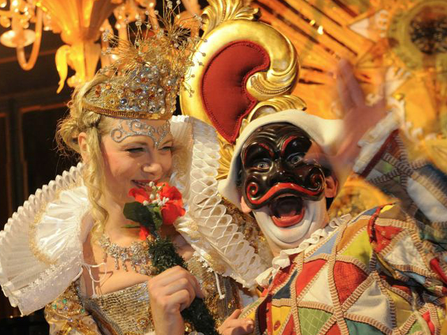 Spensieratezza Italian word for Carefree: Venice, Carnival and Costumes