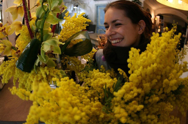 International Women’s Day La giornata internazionale della donna—YouTube Video