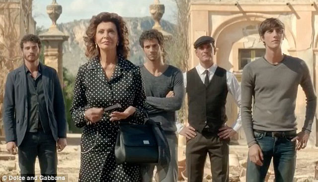 sophia-loren-dolce-gabbana-Dolce-Rosa-Excelsa-perfume-tv-spot