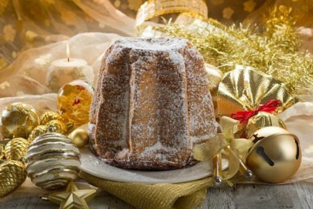 christmas-cake-battles-panettone-versus-pandoro