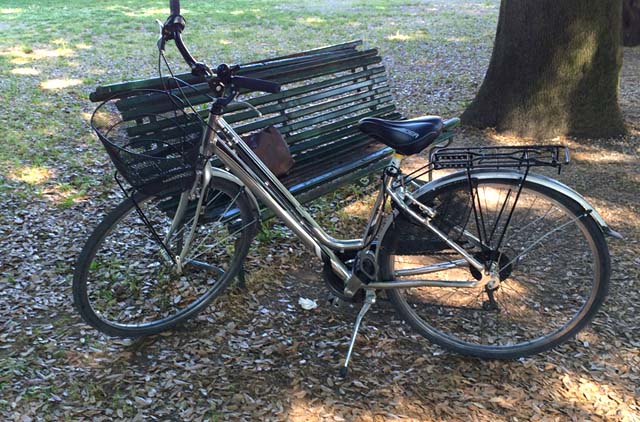 biking-lucca-wall-tuscany