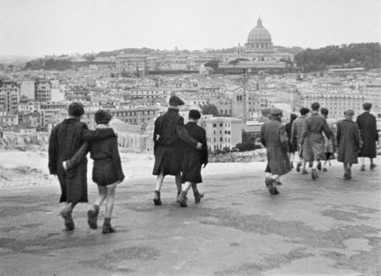  roma-citta-aperta-Roberto-Rossellini-neorealist-film-nazis-Rome 