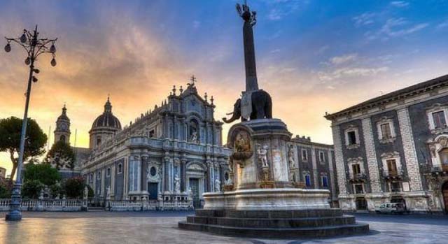 Italian-Homestay-Language-Vacation-Catania-Sicilia-learn-italian-italy