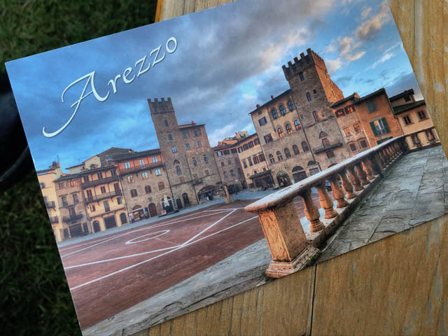 Vi mando le cartoline da Arezzo! Postcards from Arezzo.