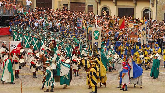 joust-arezzo-celebrate-like-italian-giostra-saracino-Festival-Learn-Italian-immersion-program