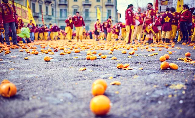 battaglia-delle-arance-carnevale-ivrea-battle-oranges