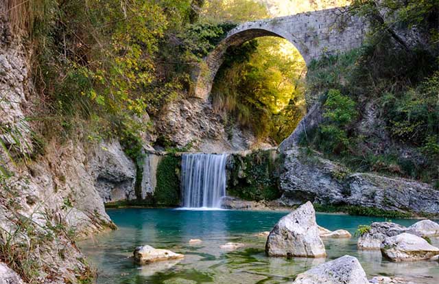 Ascoli-Piceno-Study-Italian-Italy-le-Marche-Studentessa-Matta-Immerse-Language