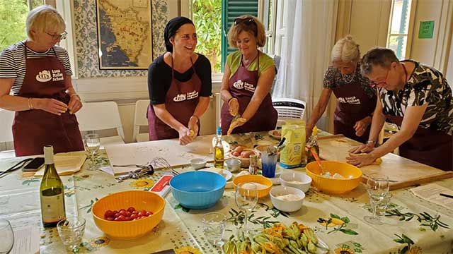 tacchino-arrotolato-turkey-roll-Italian-recipe-rotolo-tacchino-profumo-salvia-rosmarino-lucca-Matta-language-program