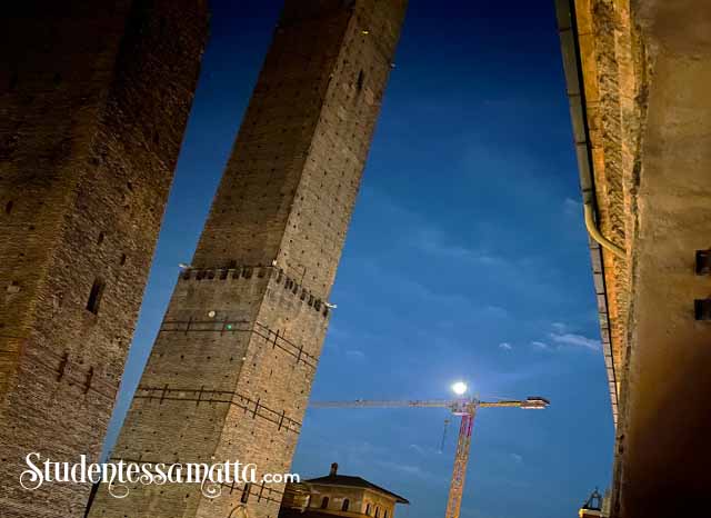 Leaning on the Edge: The Perilous Plight of Torre Garisenda in Bologna